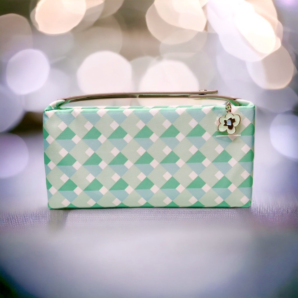 Estée Lauder Travel Makeup and Toiletry Bag NEW!